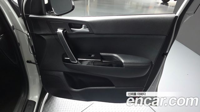 Kia Sportage 2018 — photo 14