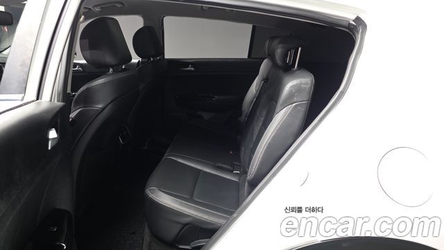 Kia Sportage 2018 — photo 16