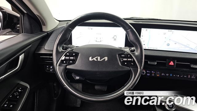 Kia EV6 2023 — photo 13