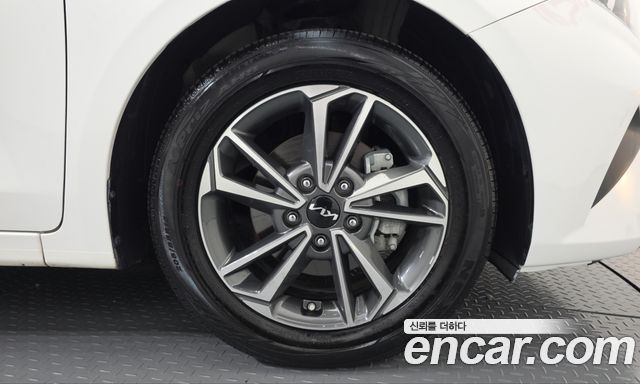 Kia K3 2023 — photo 7