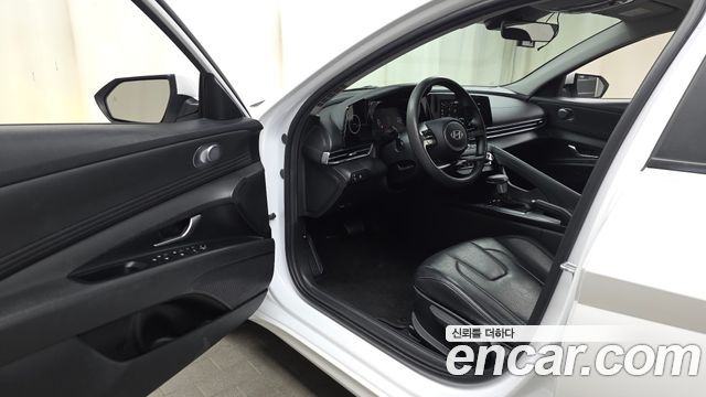 Hyundai AVANTE 2024 — photo 13