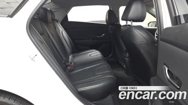 Hyundai AVANTE 2024 — photo 18