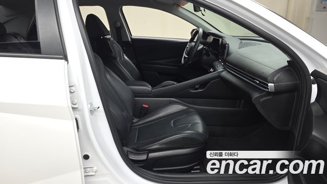 Hyundai AVANTE 2024 — photo 16