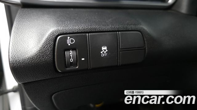 Hyundai AVANTE 2024 — photo 27