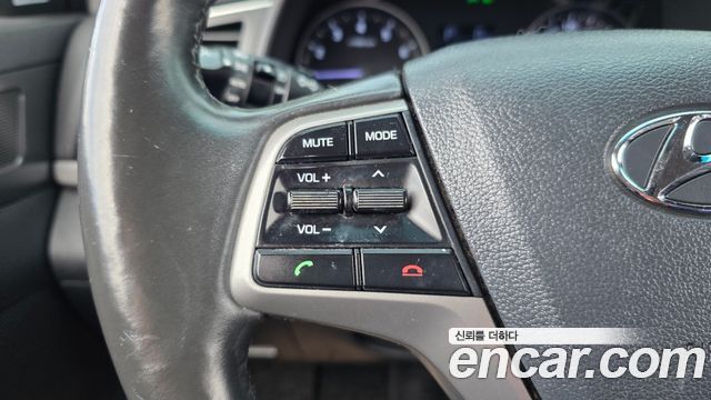 Hyundai AVANTE 2016 — photo 21