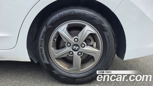 Hyundai AVANTE 2016 — photo 7