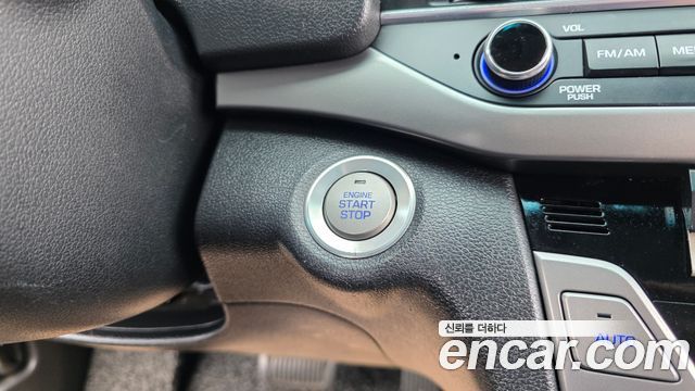 Hyundai AVANTE 2016 — photo 27