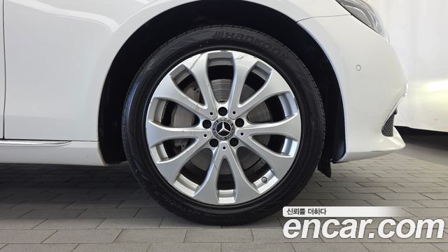 Mercedes-Benz E-Class 2019 — photo 7