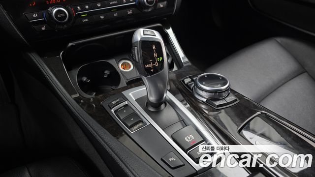 BMW 5-Series 2014 — photo 9