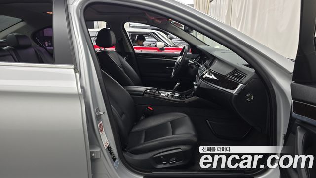 BMW 5-Series 2014 — photo 11