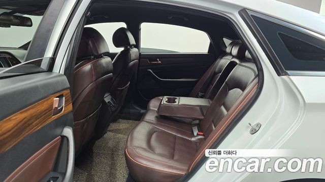 Hyundai Sonata 2016 — photo 11