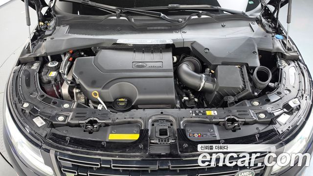 Land Rover Range Rover Evoque 2025 — photo 6