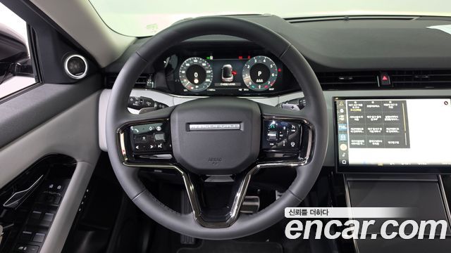 Land Rover Range Rover Evoque 2025 — photo 13