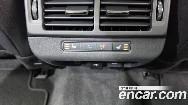 Land Rover Range Rover Evoque 2025 — photo 19