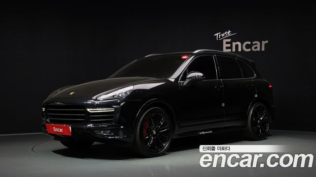 Porsche Cayenne 2016 — photo 1