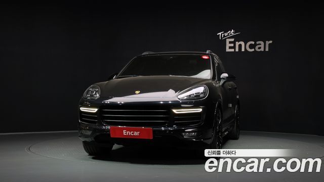 Porsche Cayenne 2016 — photo 3