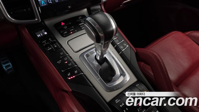 Porsche Cayenne 2016 — photo 9
