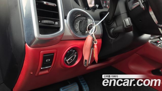 Porsche Cayenne 2016 — photo 17