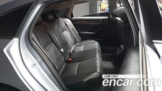 Honda Accord 2021 — photo 18