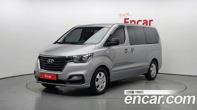 Hyundai Starex 2019 — photo 1