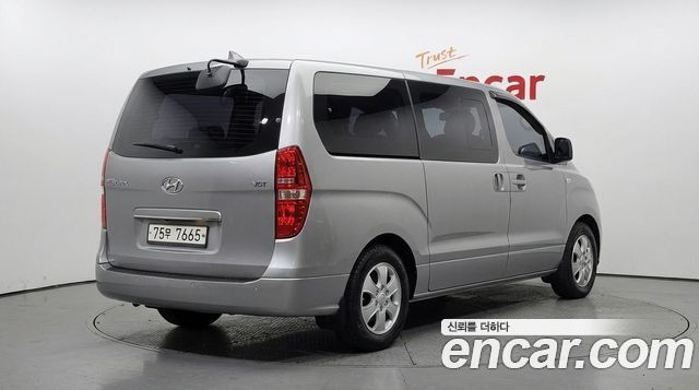 Hyundai Starex 2019 — photo 2