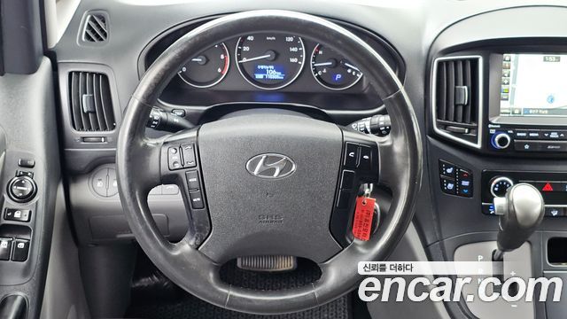 Hyundai Starex 2019 — photo 19