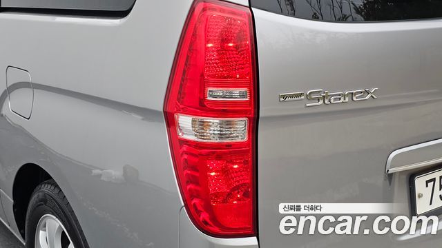 Hyundai Starex 2019 — photo 9