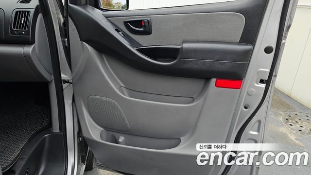 Hyundai Starex 2019 — photo 15