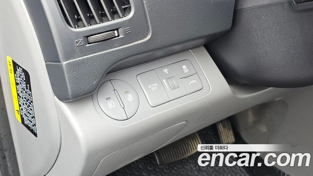 Hyundai Starex 2019 — photo 28