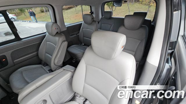 Hyundai Starex 2019 — photo 34