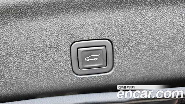 Cadillac Escalade 2023 — photo 24