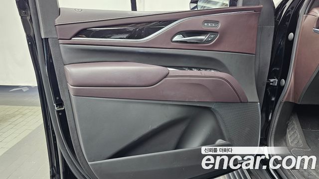 Cadillac Escalade 2023 — photo 14