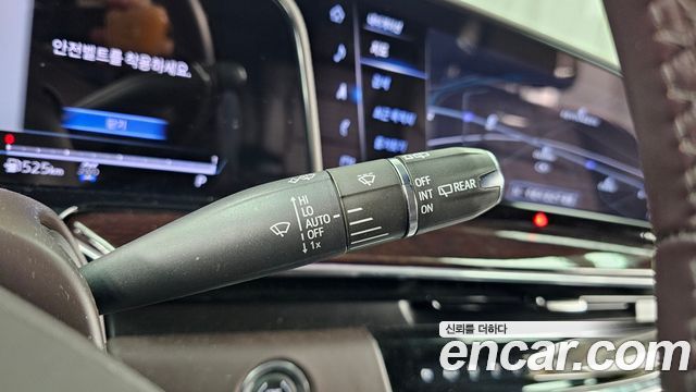 Cadillac Escalade 2023 — photo 29
