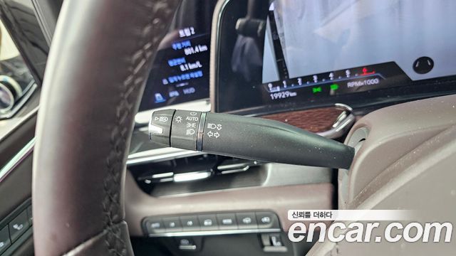 Cadillac Escalade 2023 — photo 30
