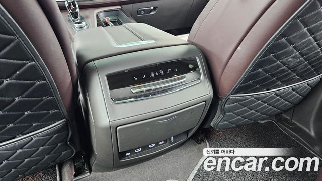Cadillac Escalade 2023 — photo 34