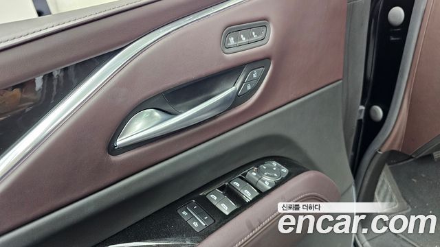 Cadillac Escalade 2023 — photo 38