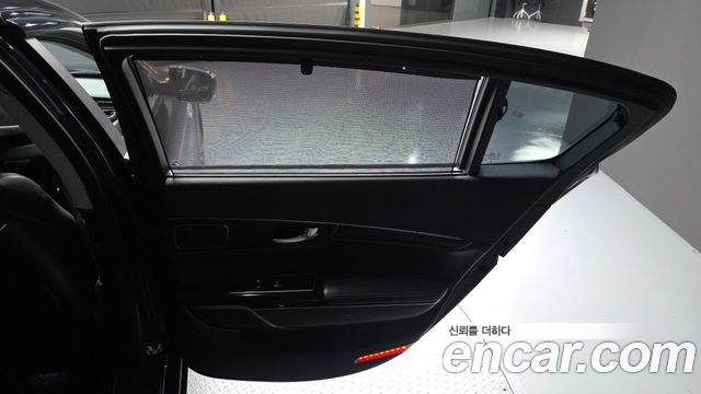 Kia K9 2015 — photo 15