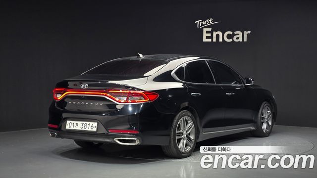 Hyundai Grandeur 2017 — photo 2