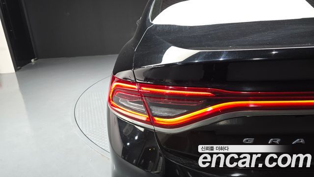 Hyundai Grandeur 2017 — photo 9