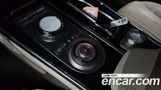 Genesis GV80 2023 — photo 12