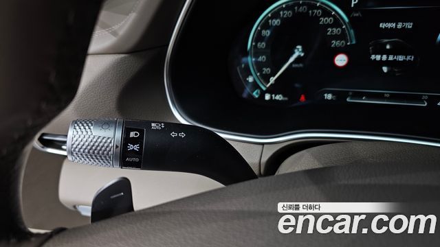 Genesis GV80 2023 — photo 29