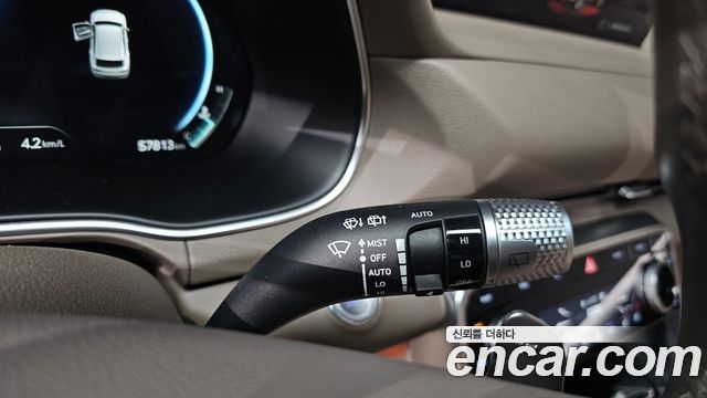 Genesis GV80 2023 — photo 32