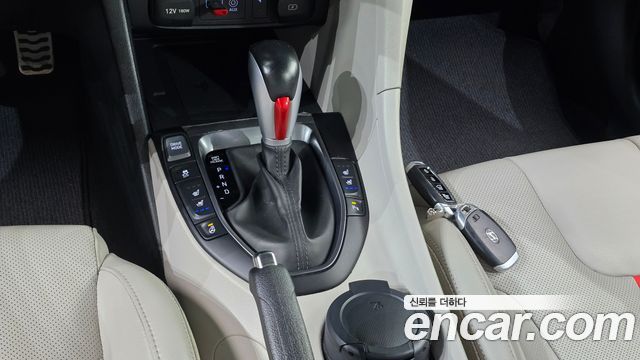 Hyundai Veloster 2018 — photo 9