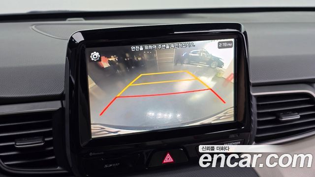 Hyundai Veloster 2018 — photo 17