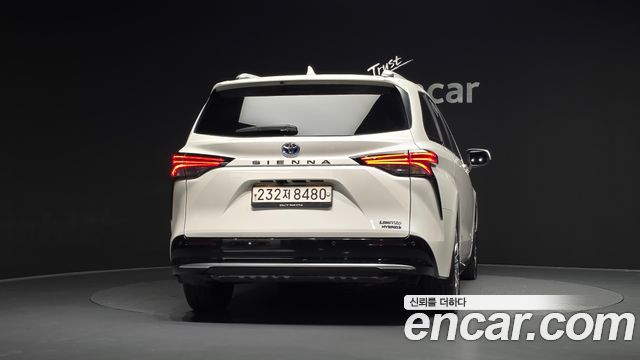Toyota Sienna 2021 — photo 4
