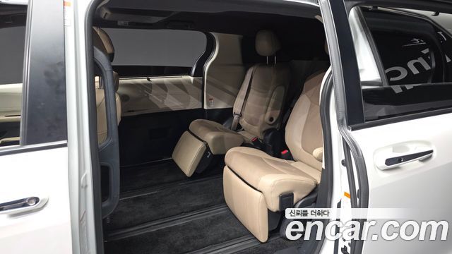 Toyota Sienna 2021 — photo 16