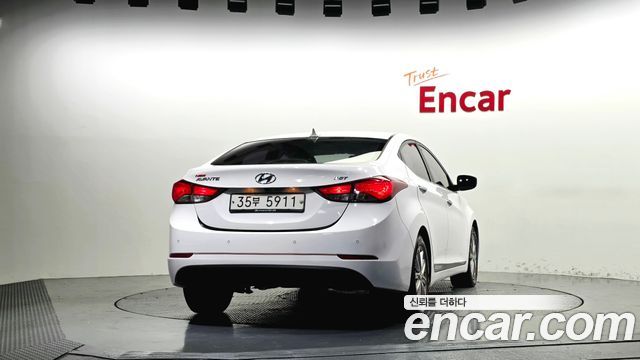 Hyundai AVANTE 2015 — photo 4