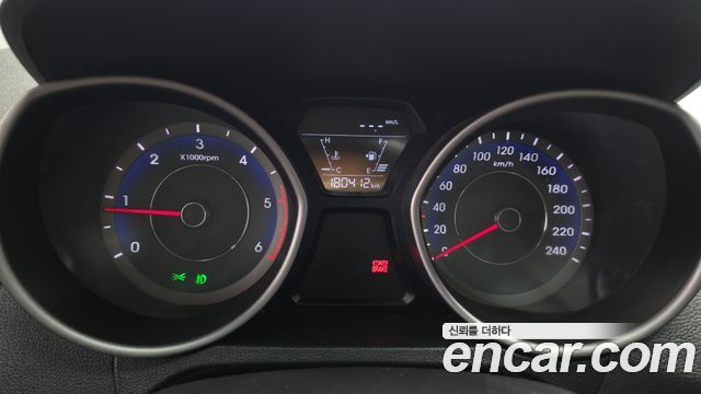 Hyundai AVANTE 2015 — photo 8