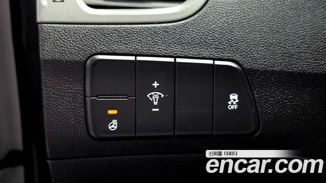 Hyundai AVANTE 2015 — photo 16
