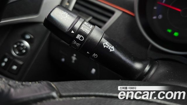 Hyundai AVANTE 2015 — photo 19